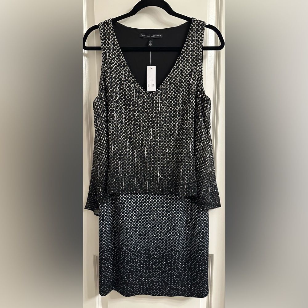 White House Black Market V Neck Chiffon Sheath Dress Size Small‎ Color Black